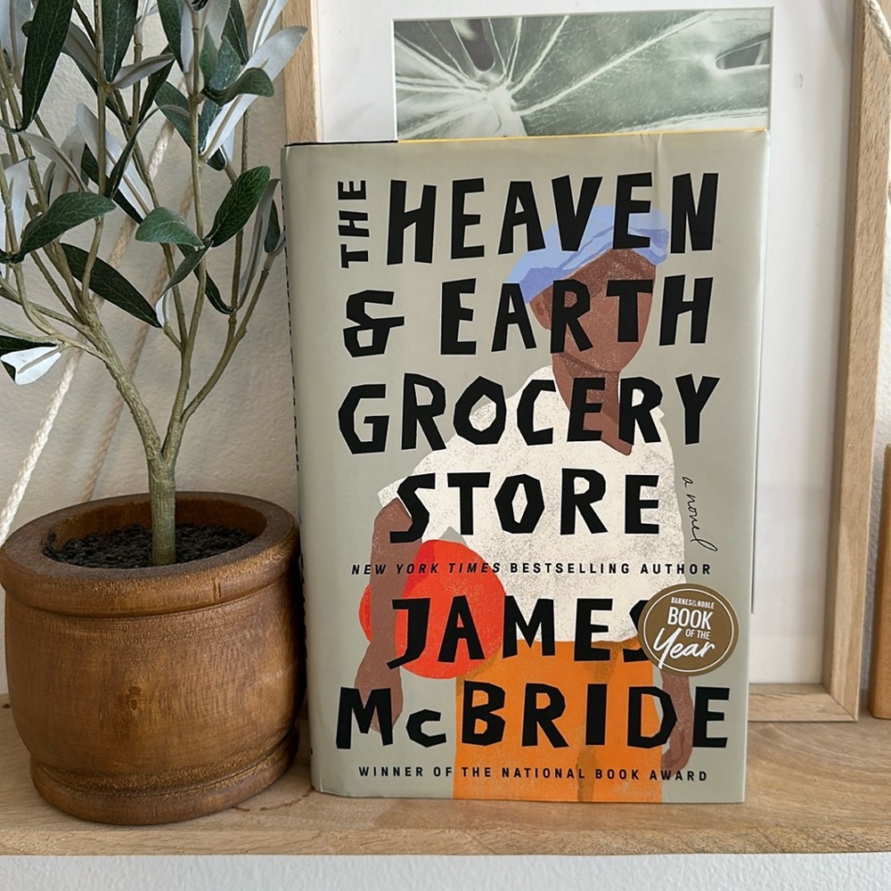 NWOT The Heaven & Earth Grocery Store hardcover book